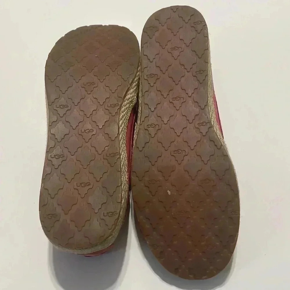 Pink UGG mocassin flats size 6.5 - Picture 4 of 5